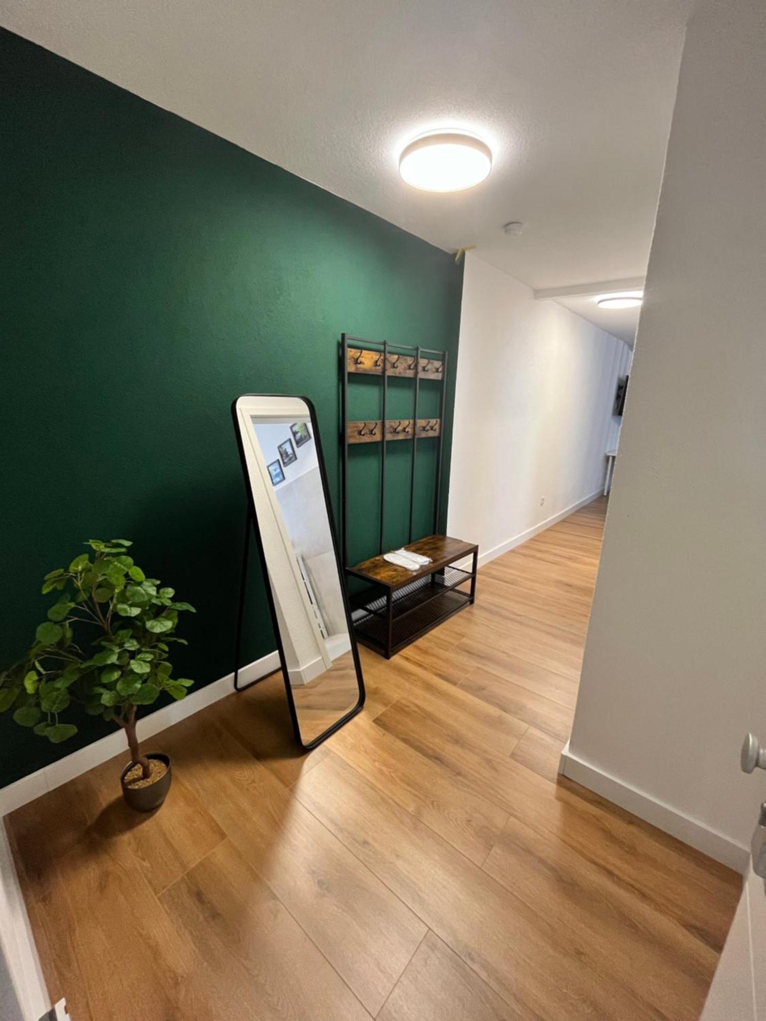 Appartment New York Naehe Duesseldorf, Messe, Hbf, City, Wifi, Helios Hospital Krefeld Eksteriør billede